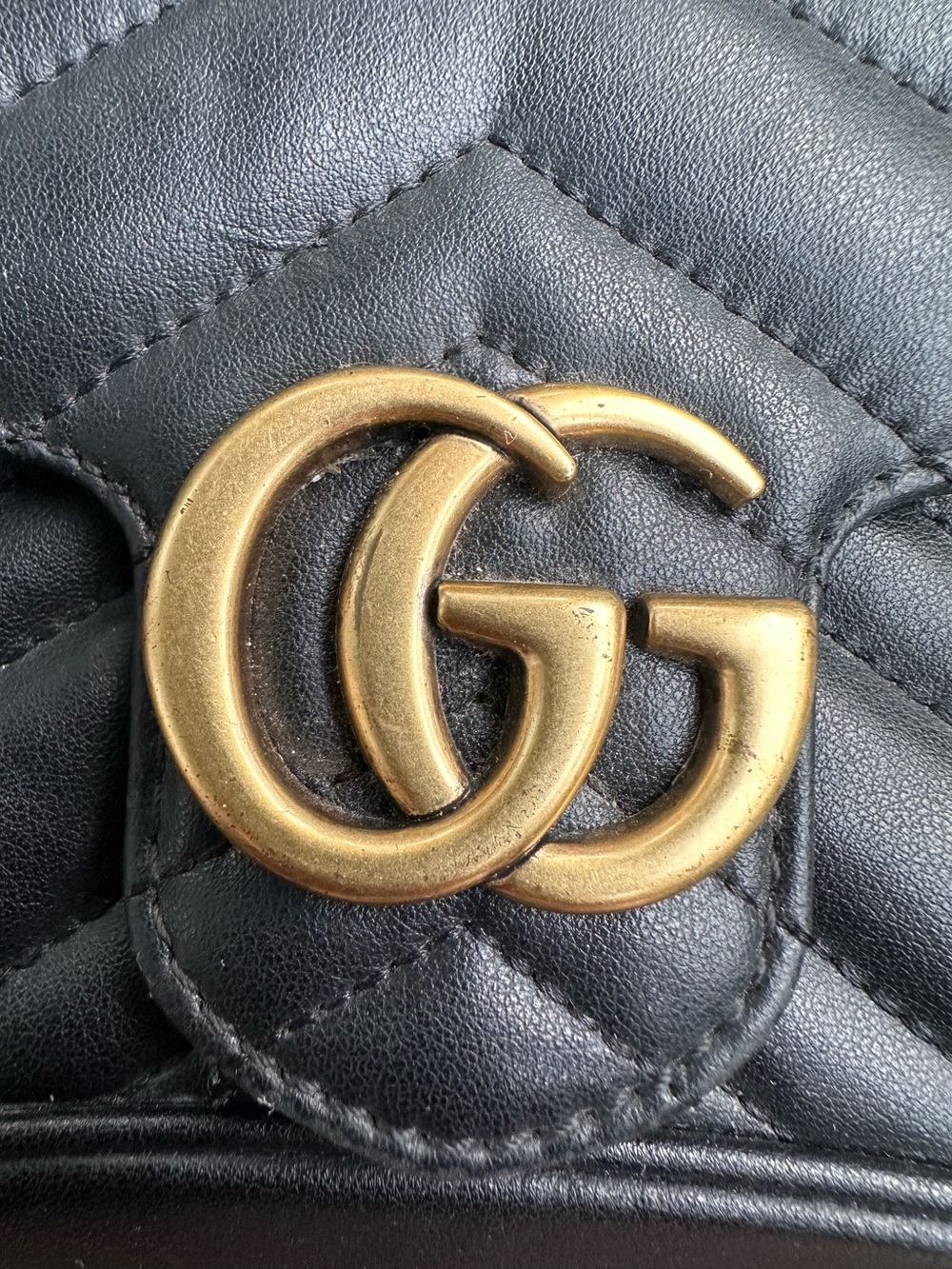 Gucci Black Leather Mini Shoulder Bag with Gold GG Hardware - Picture 7 of 17